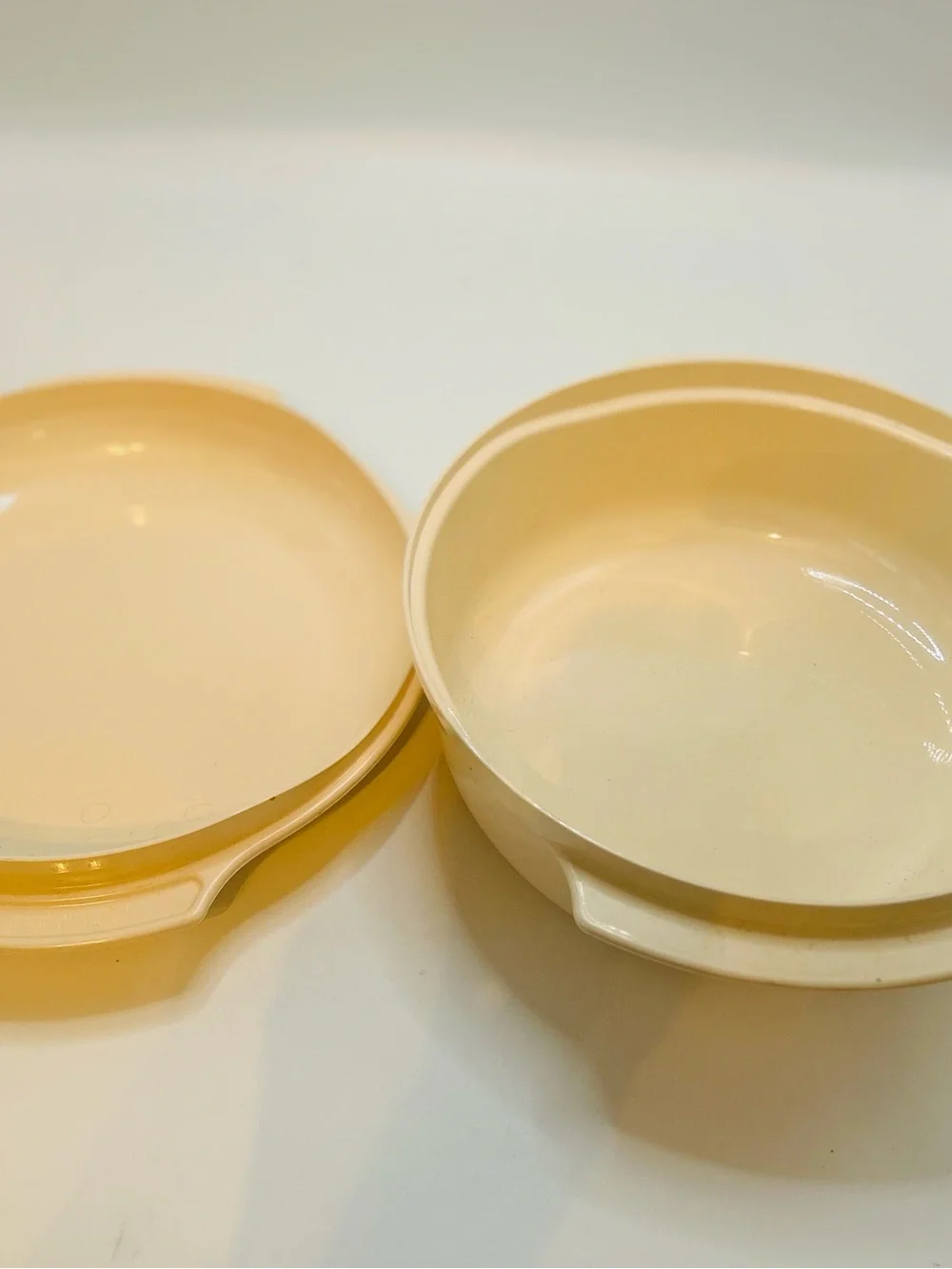 Tupperware vintage microwave cooker and 6 cups microwave steamer